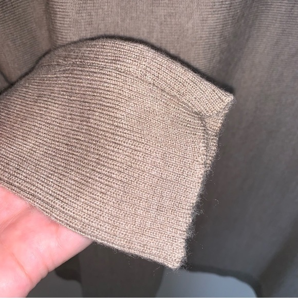 Eileen Fisher Tan V-Neck Sweater 100% Merino Wool S - Picture 7 of 10